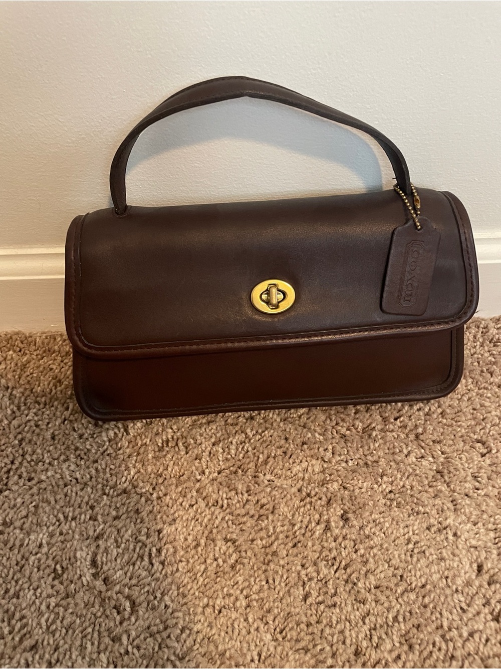 Vintage Coach Geometric Clutch Style 9044 in Mahogany - Picture 2 of 14